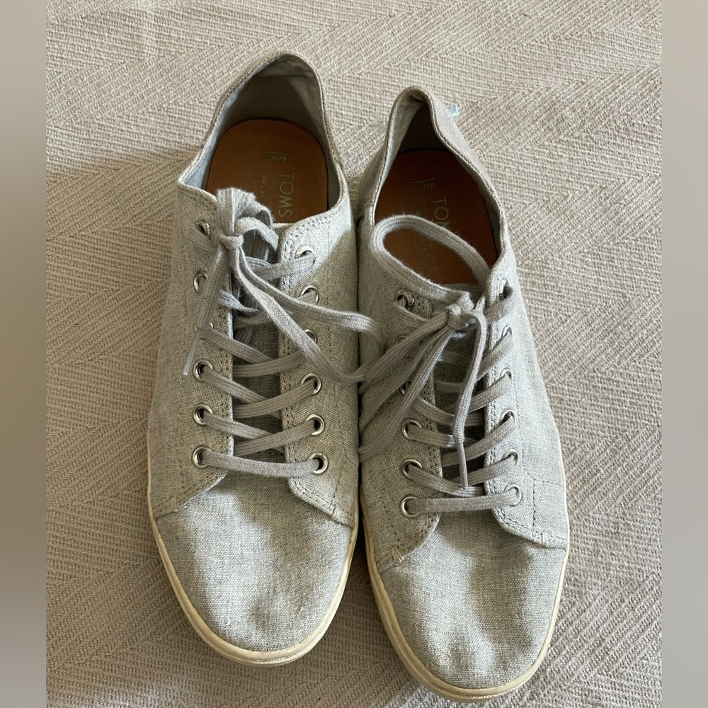 Toms size 9